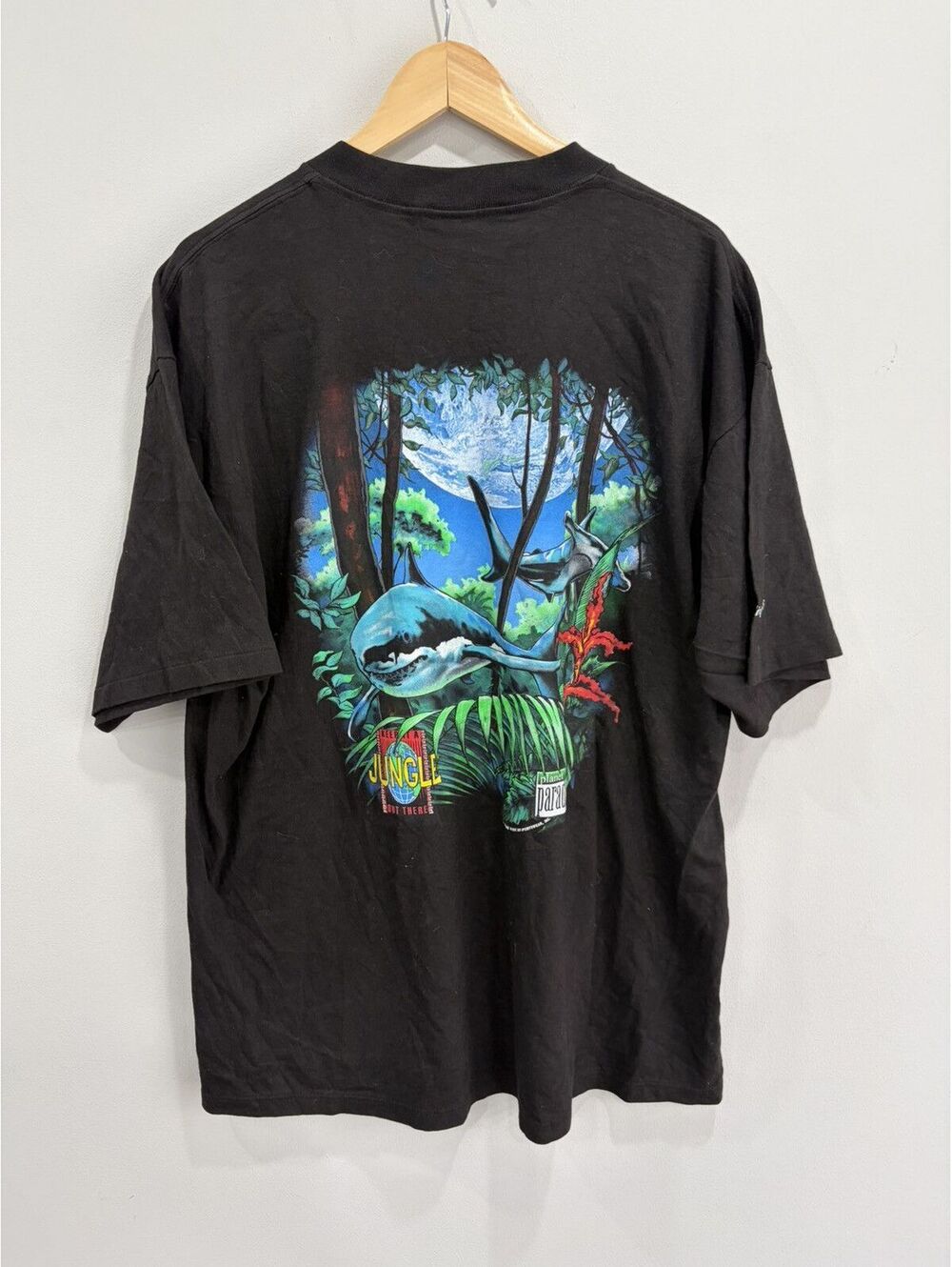 Vintage Planet Paradise Tee Shirt animal
